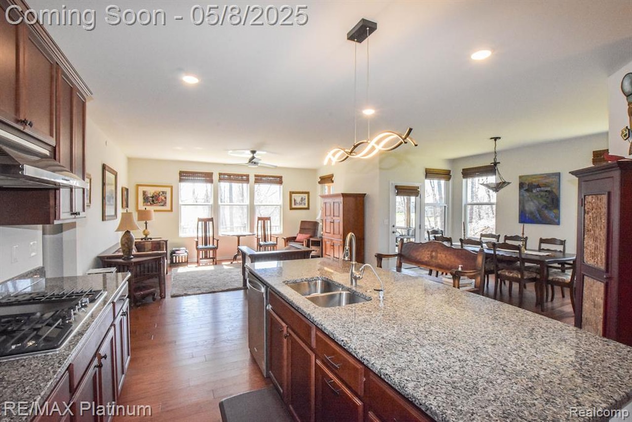1068 Spring Trail in Brighton, MI Photo 13