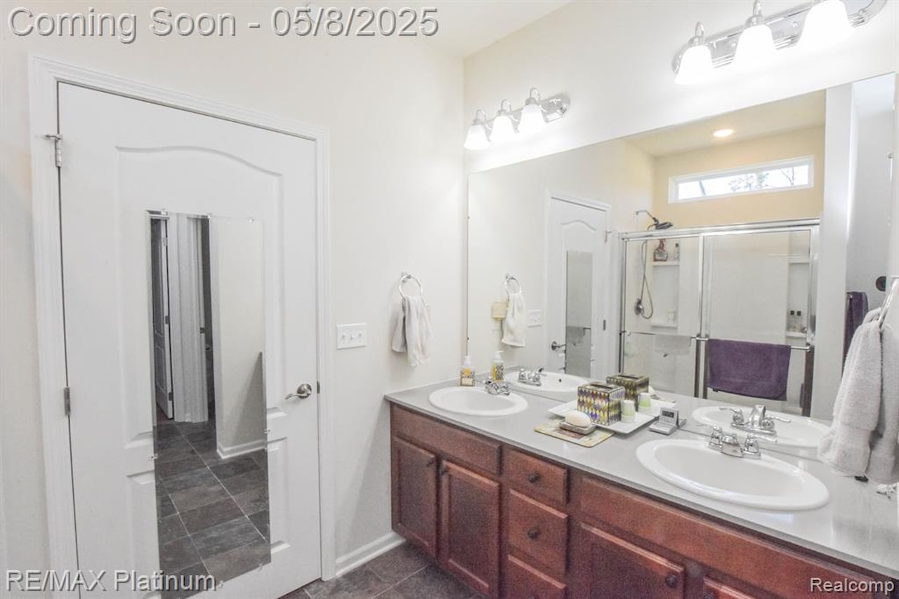 1068 Spring Trail in Brighton, MI Photo 23