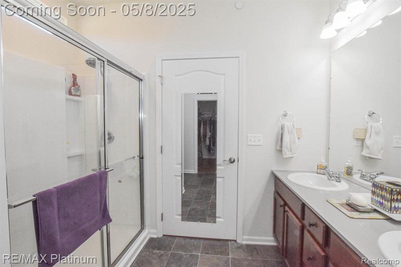 1068 Spring Trail in Brighton, MI Photo 24