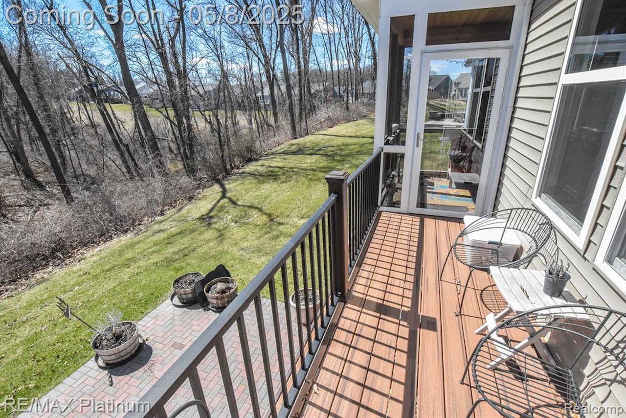 1068 Spring Trail in Brighton, MI Photo 39