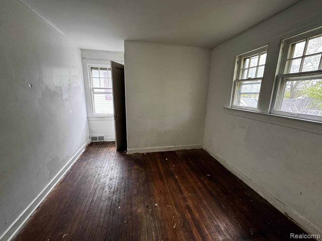 1411 N High St in Lansing, MI Photo 5