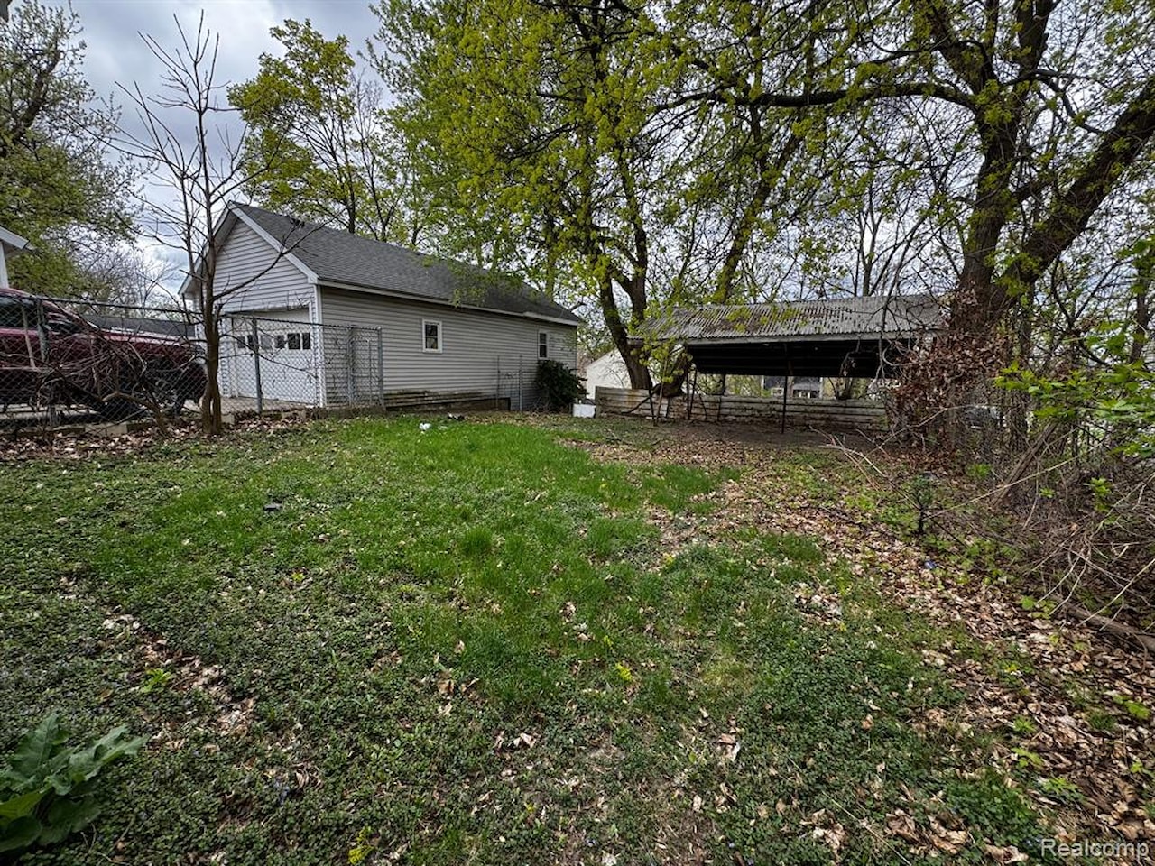 1411 N High St in Lansing, MI Photo 9