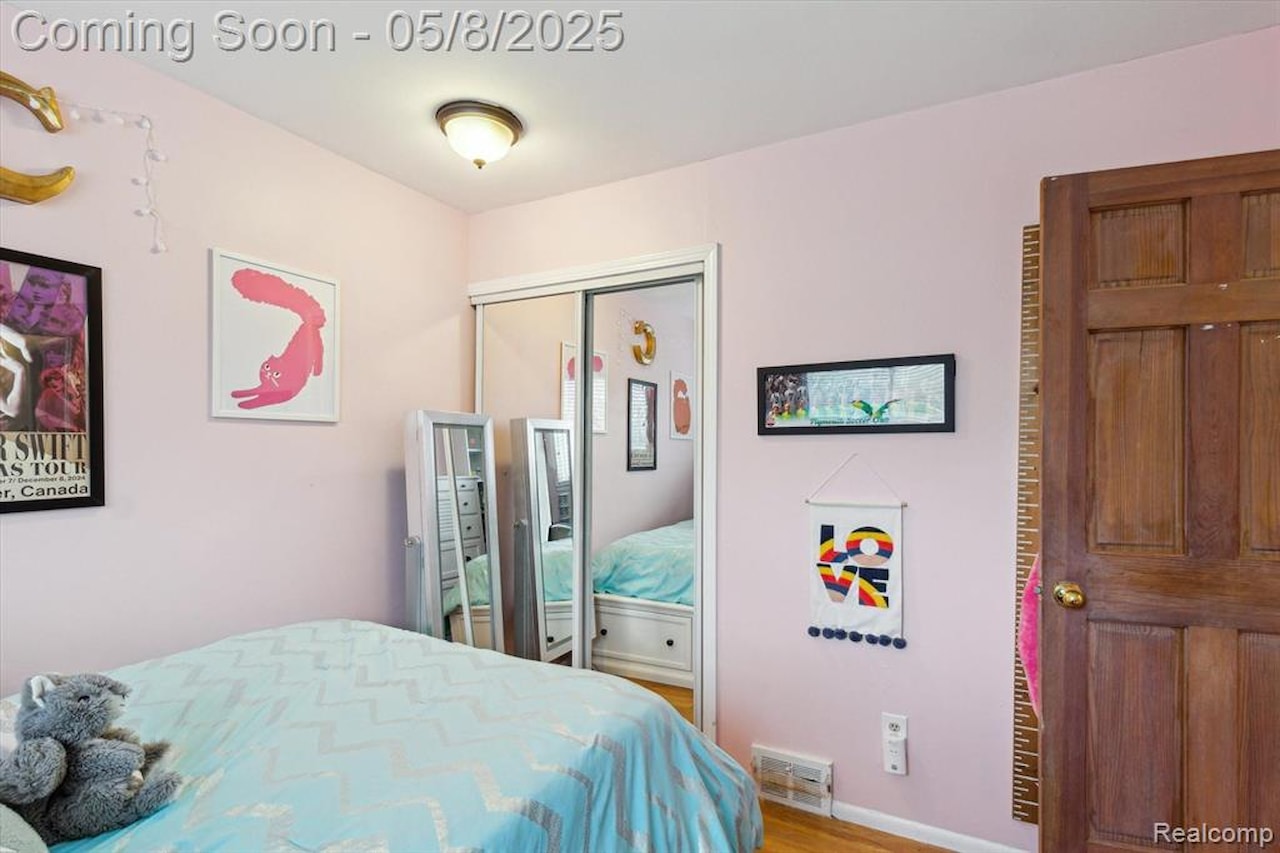 533 Langfield St in Northville, MI Photo 20