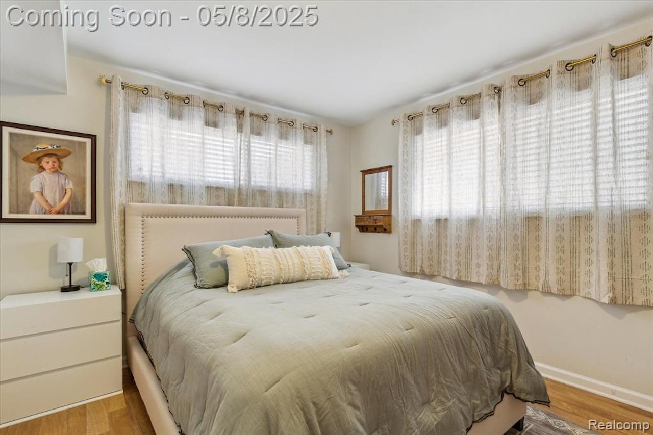 533 Langfield St in Northville, MI Photo 25
