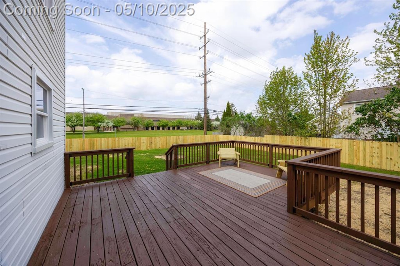 61448 Dean in South Lyon, MI Photo 6