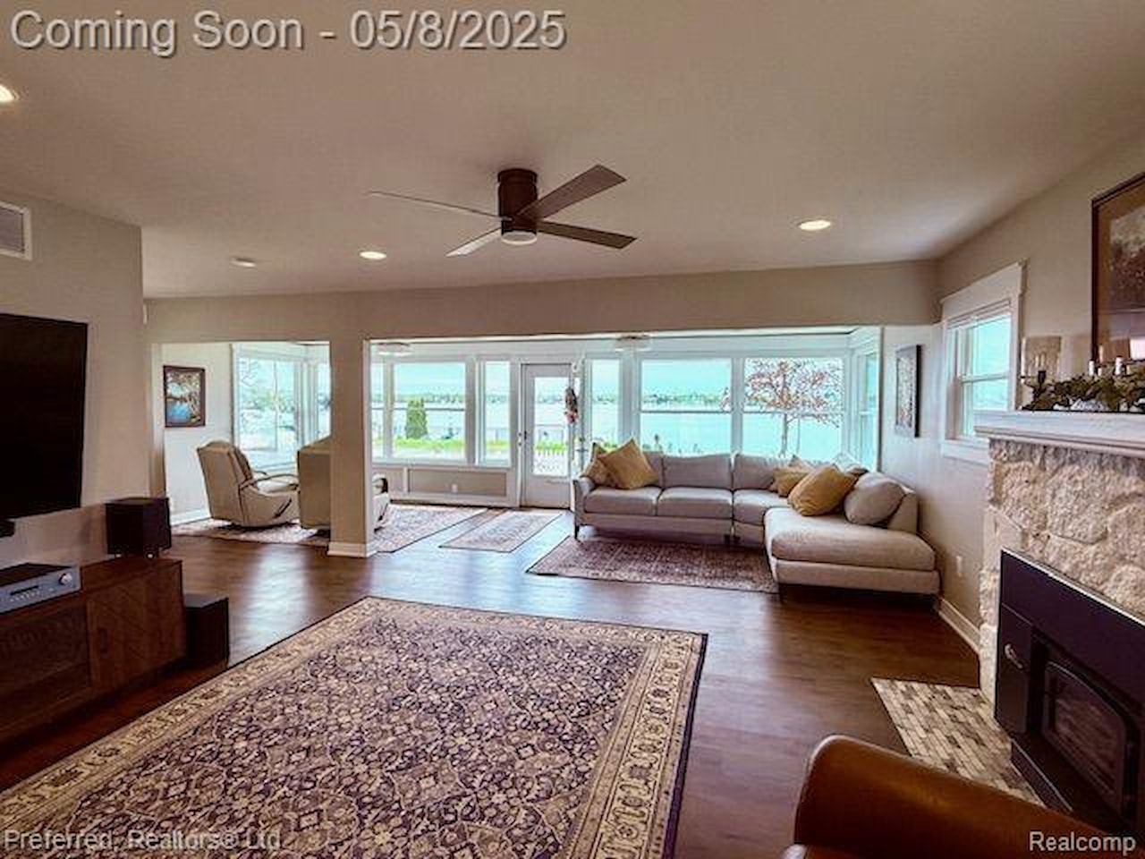 11952 N Main St in Green Oak Twp, MI Photo 5