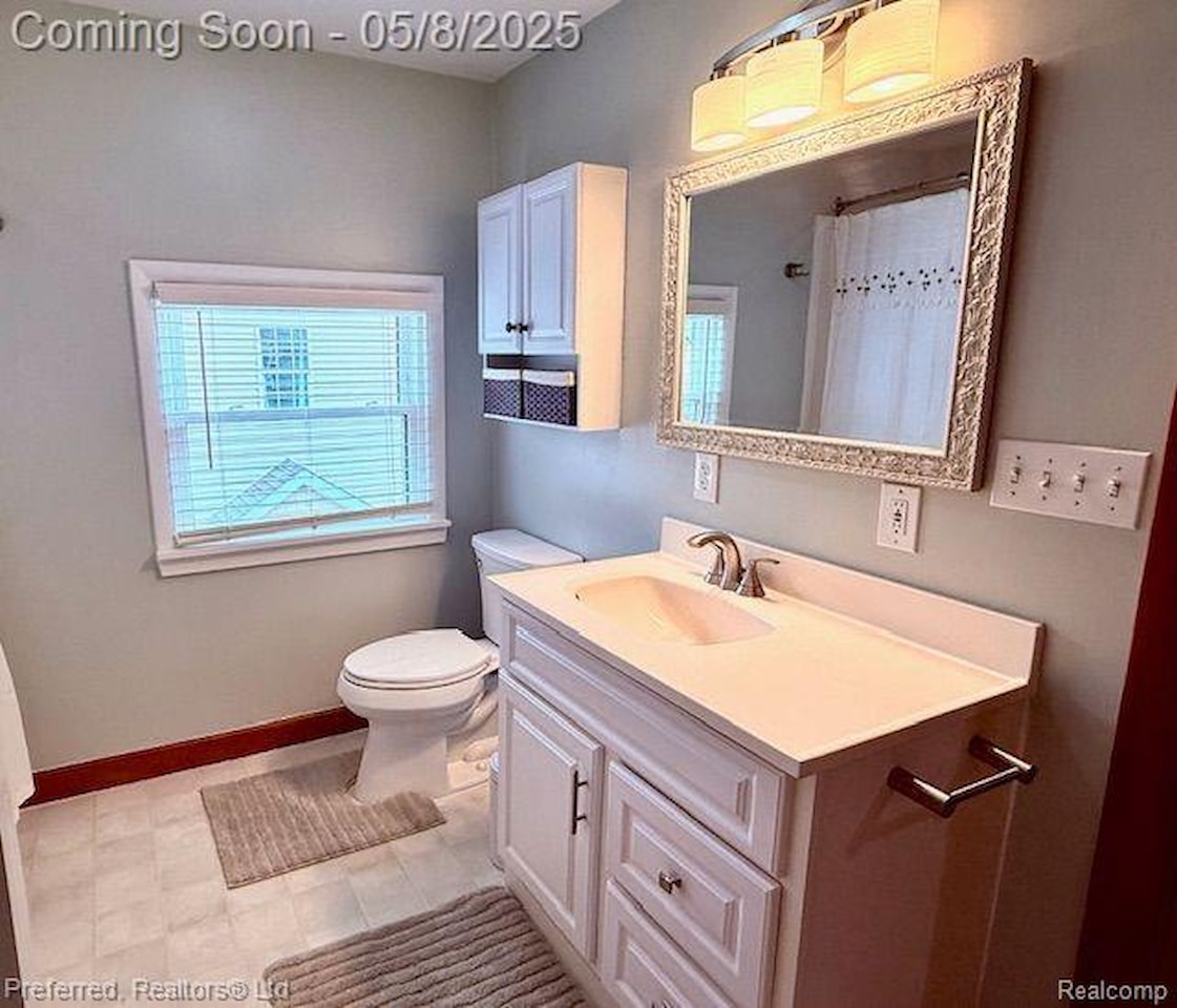 11952 N Main St in Green Oak Twp, MI Photo 22