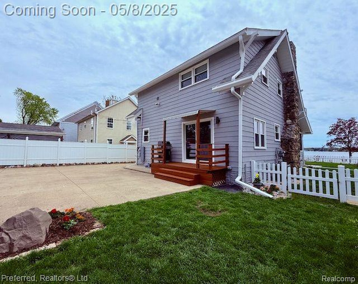 11952 N Main St in Green Oak Twp, MI Photo 46