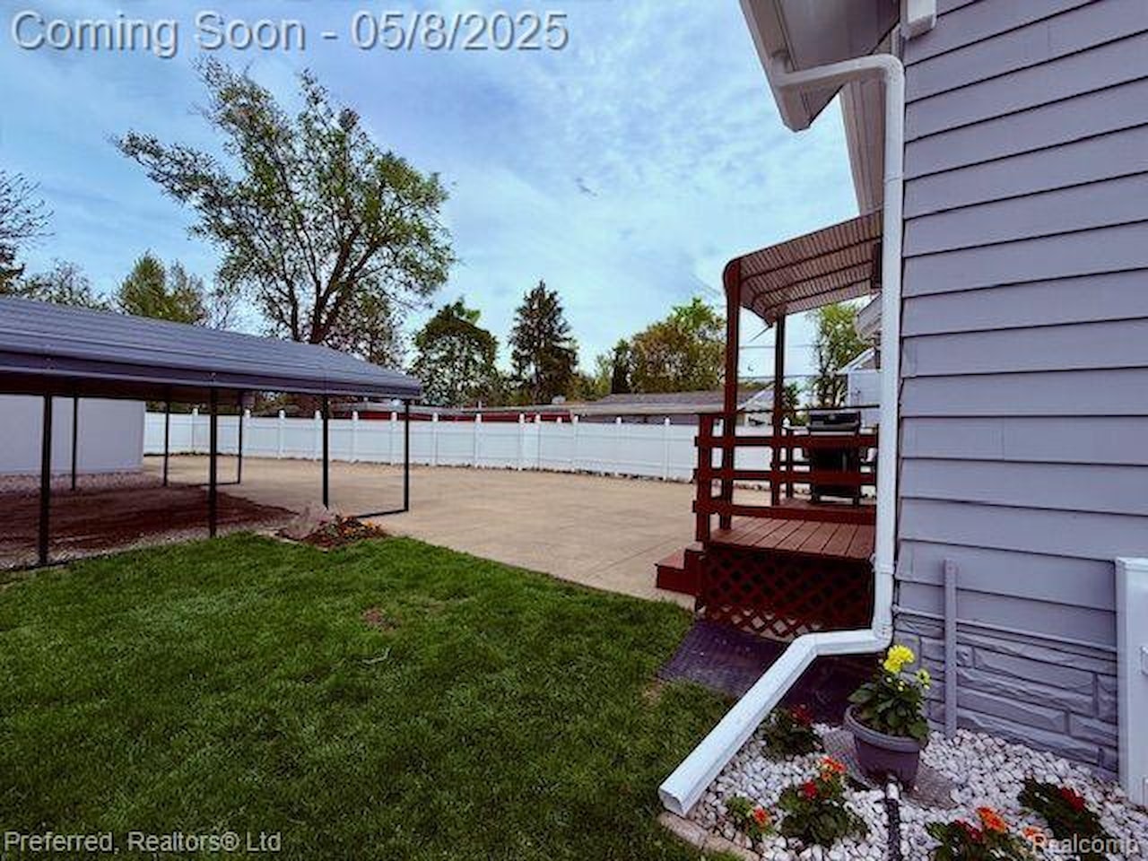 11952 N Main St in Green Oak Twp, MI Photo 47