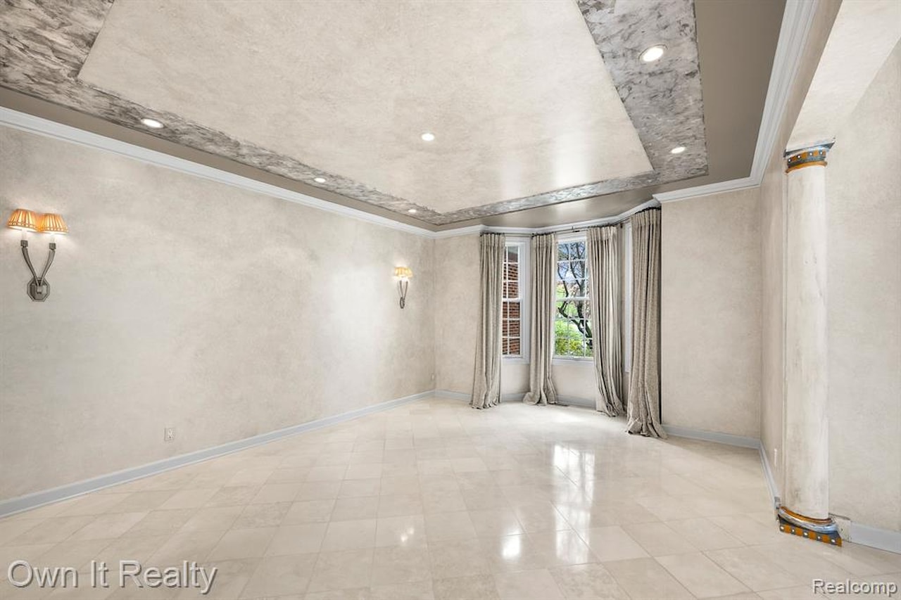 22574 Autumn Park Blvd in Novi, MI Photo 13