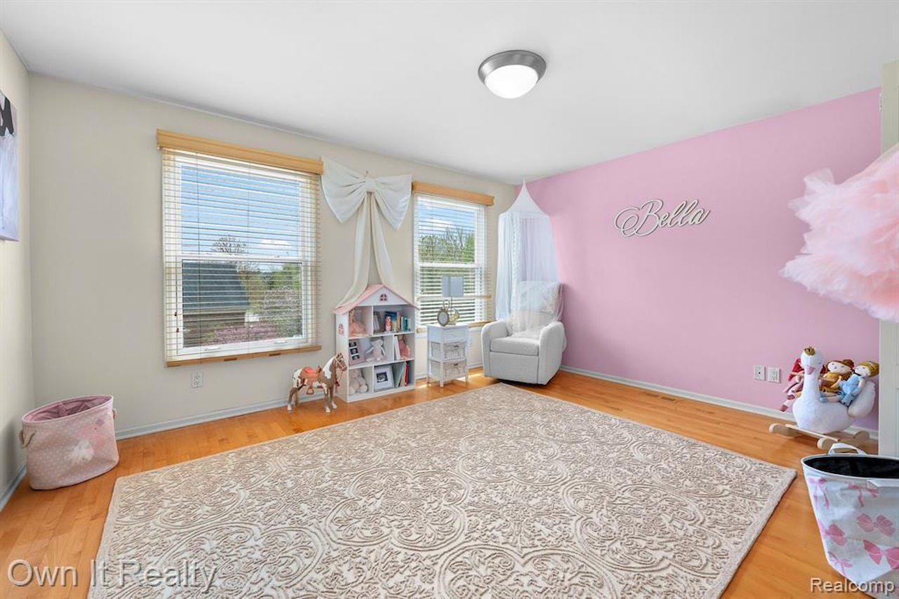 22574 Autumn Park Blvd in Novi, MI Photo 49