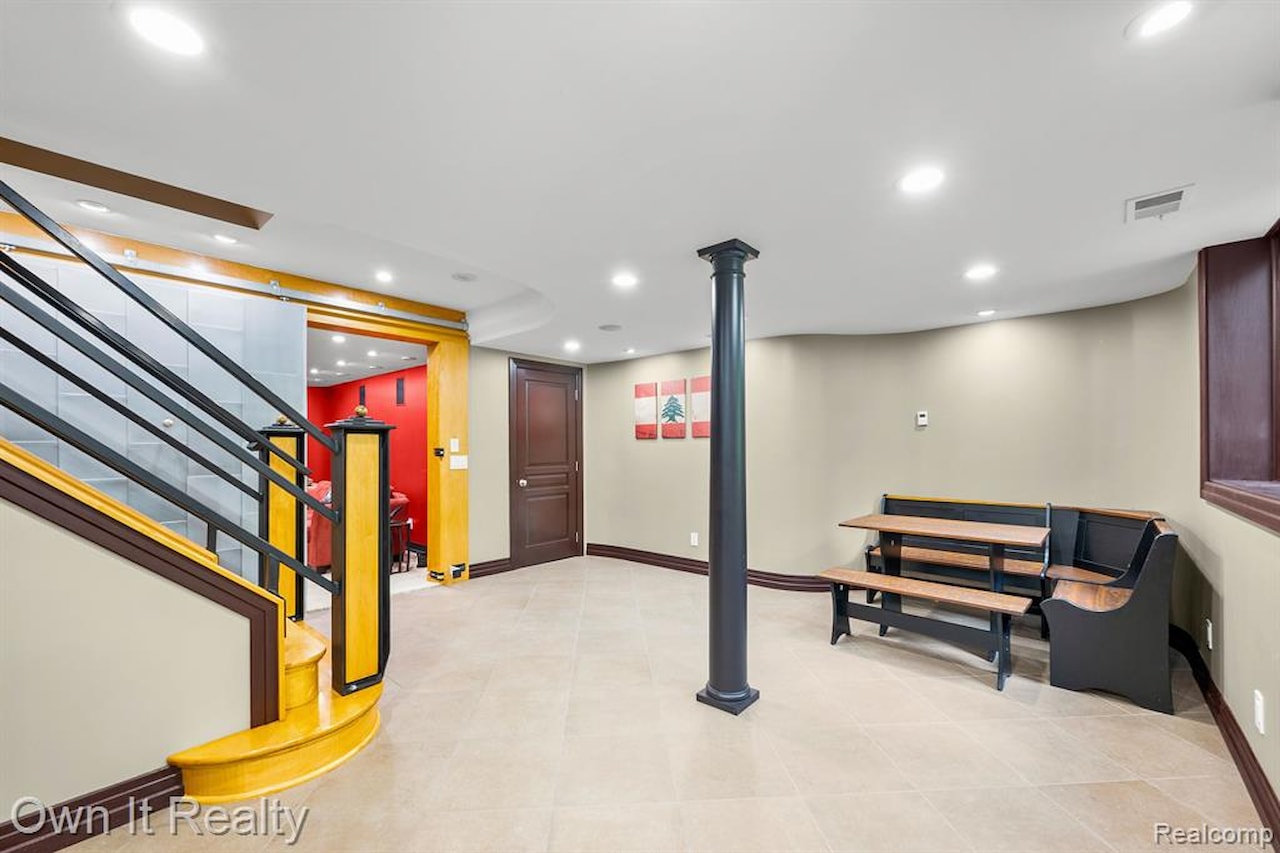 22574 Autumn Park Blvd in Novi, MI Photo 56