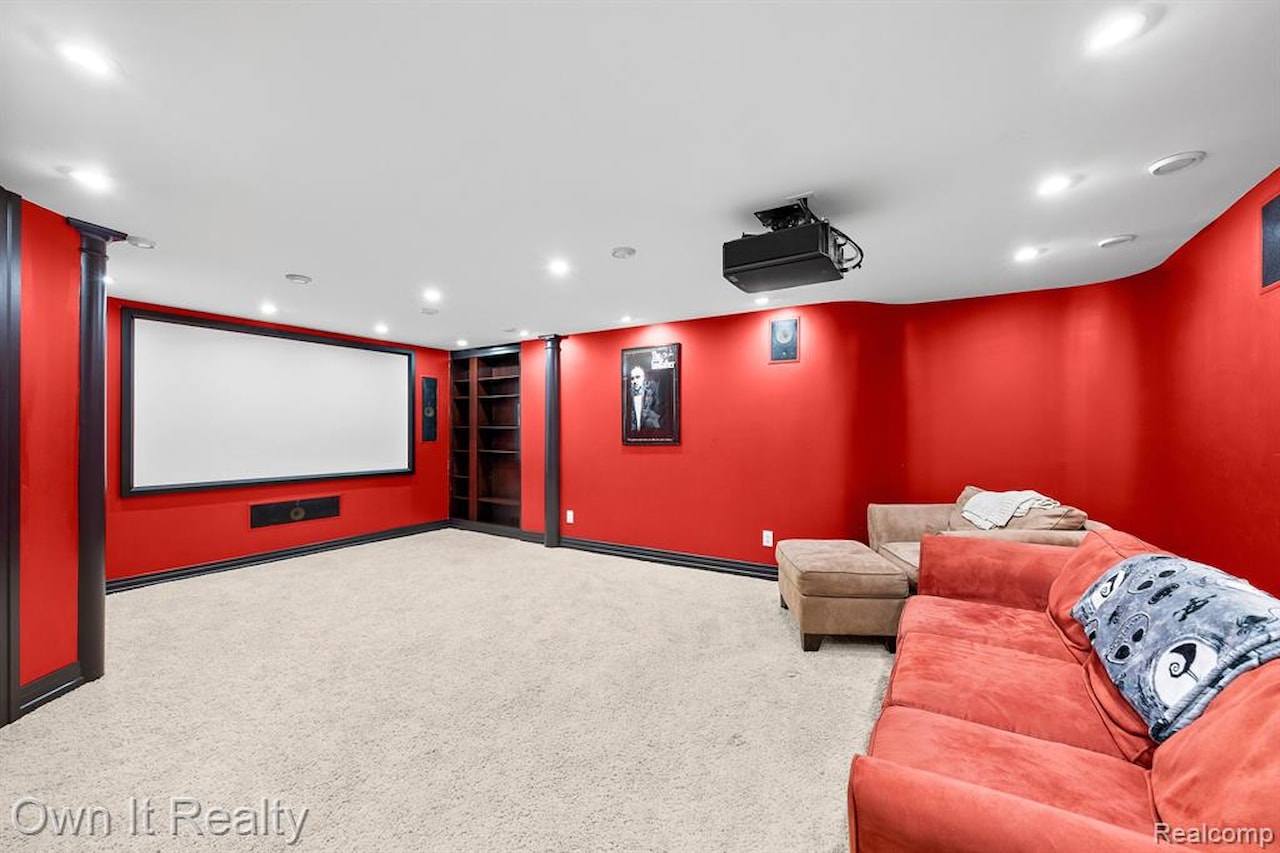 22574 Autumn Park Blvd in Novi, MI Photo 58