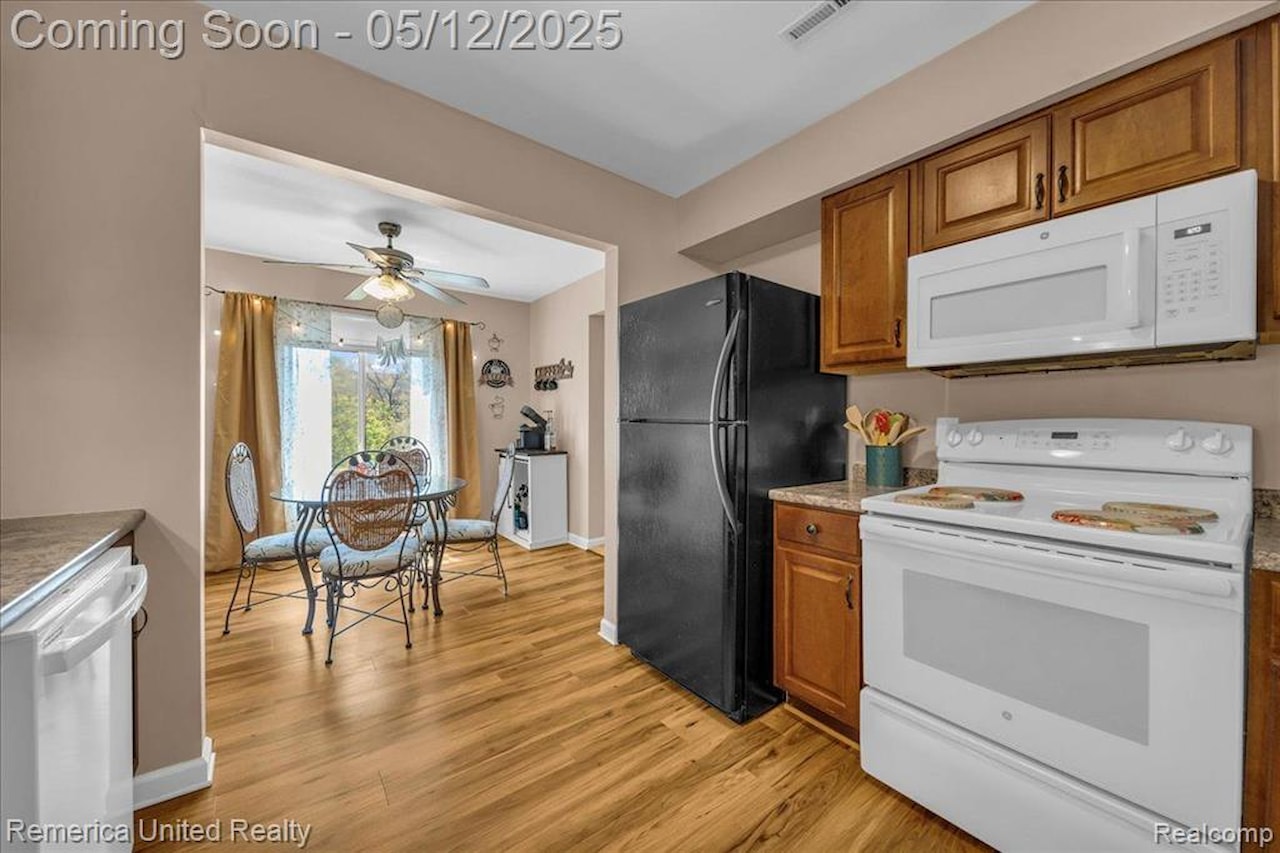 505 W Highland Rd #C13 in Howell, MI Photo 8