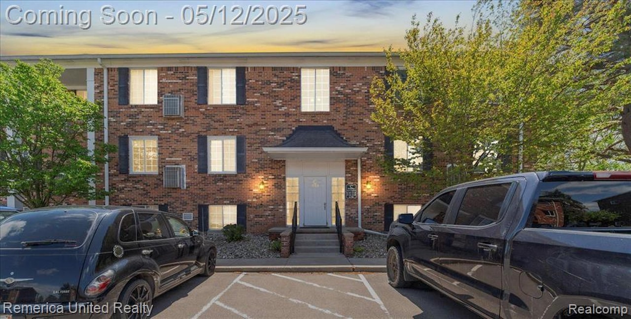 505 W Highland Rd #C13 in Howell, MI
