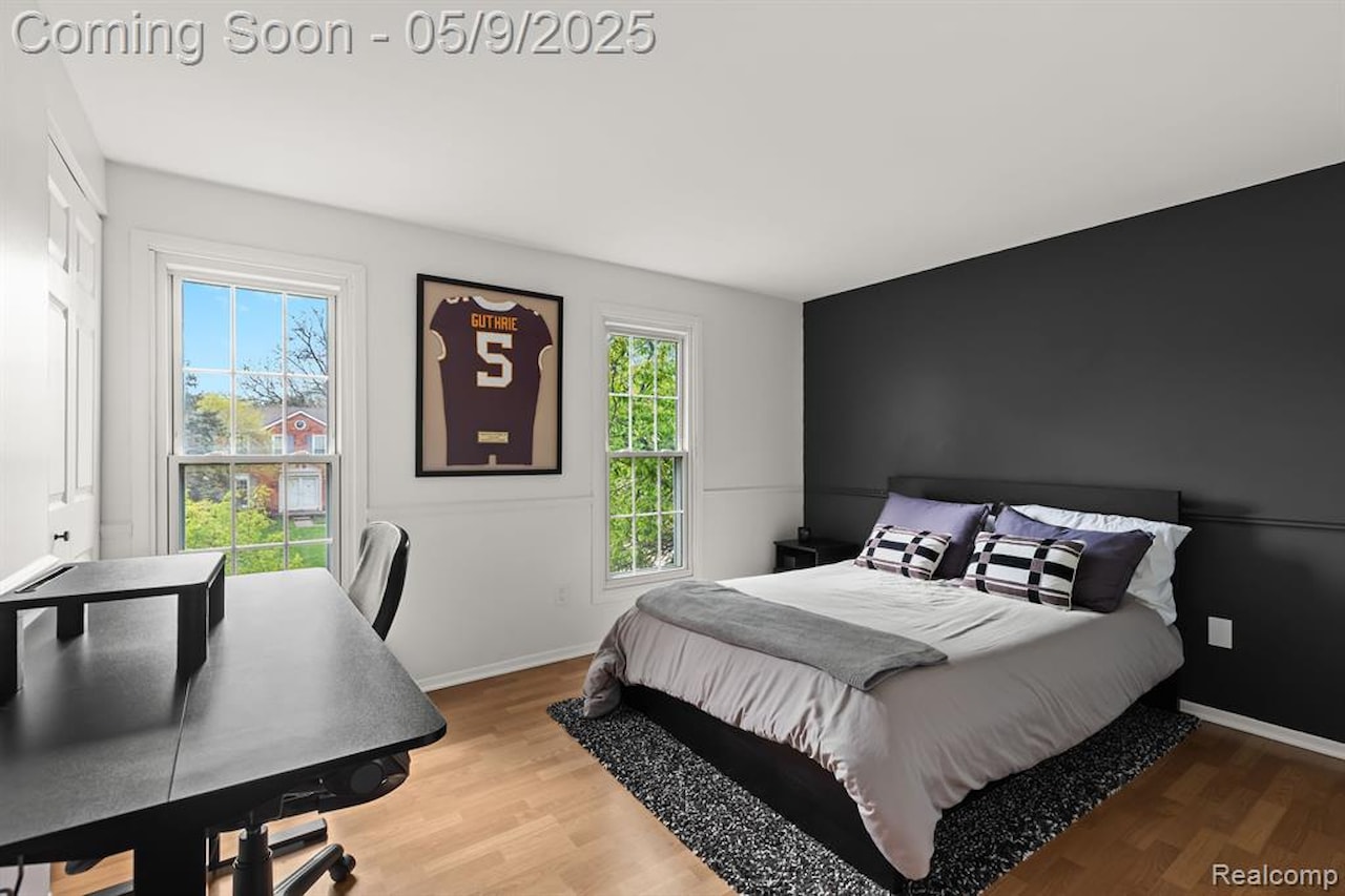 21950 Greentree Ln in Novi, MI Photo 15
