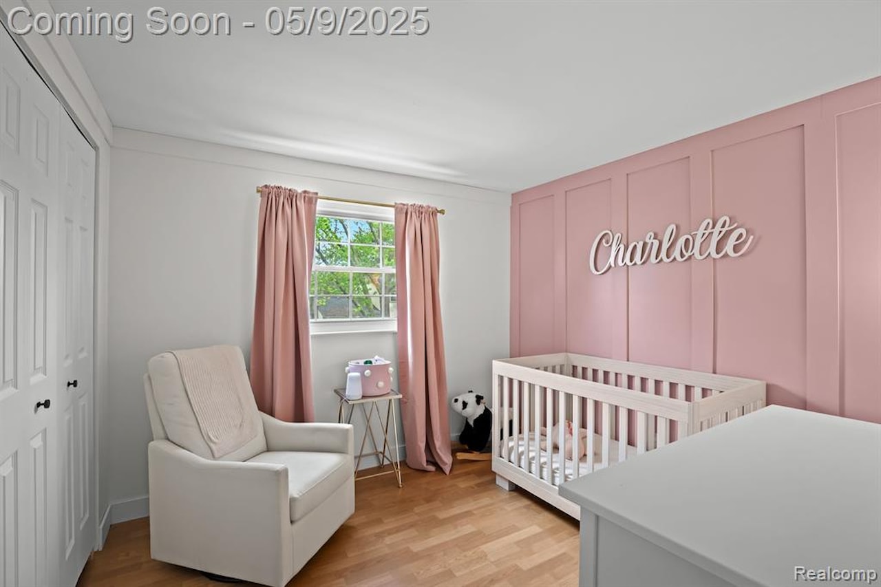 21950 Greentree Ln in Novi, MI Photo 17