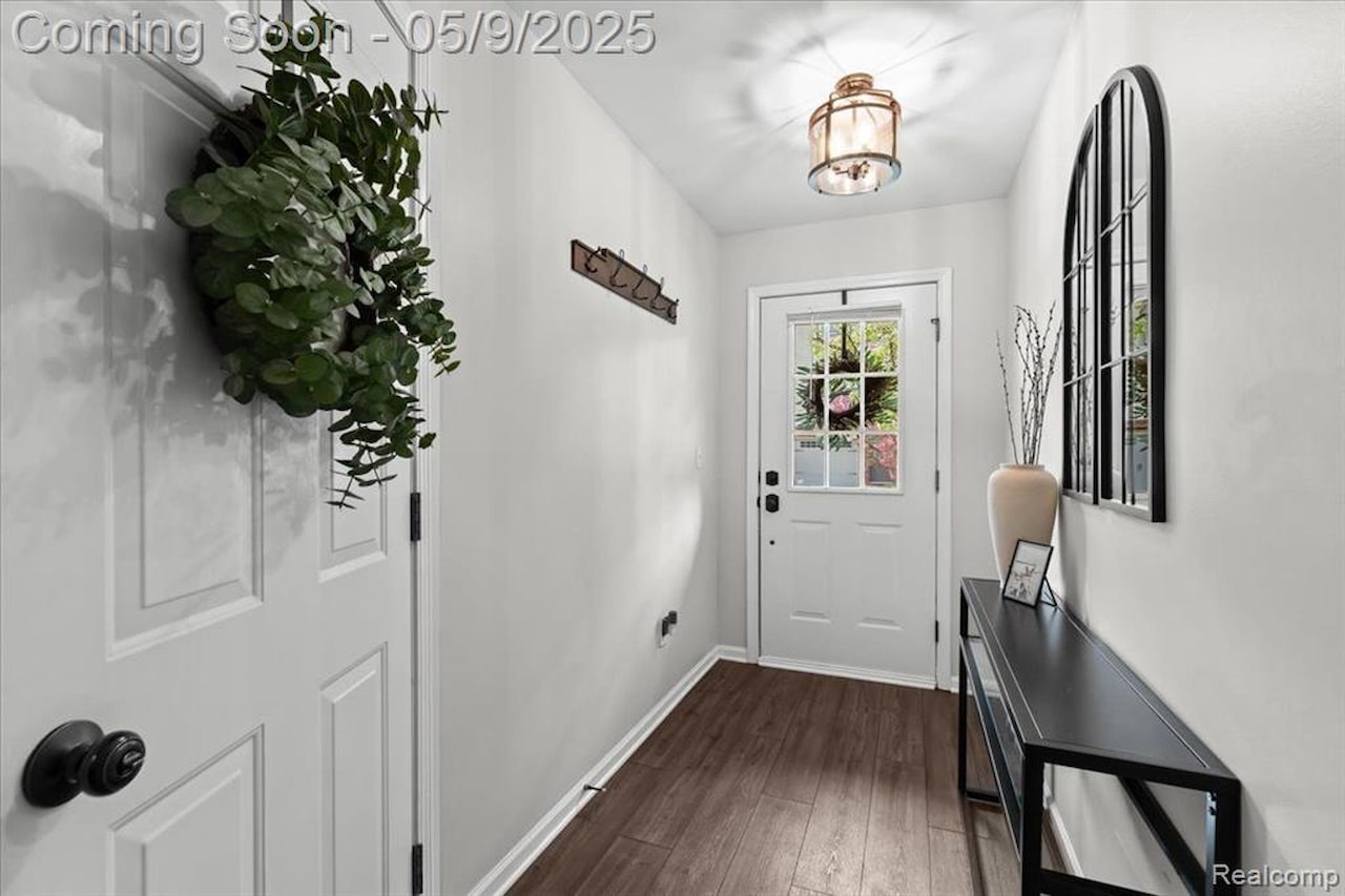 1621 Red Hickory in Howell Twp, MI Photo 4