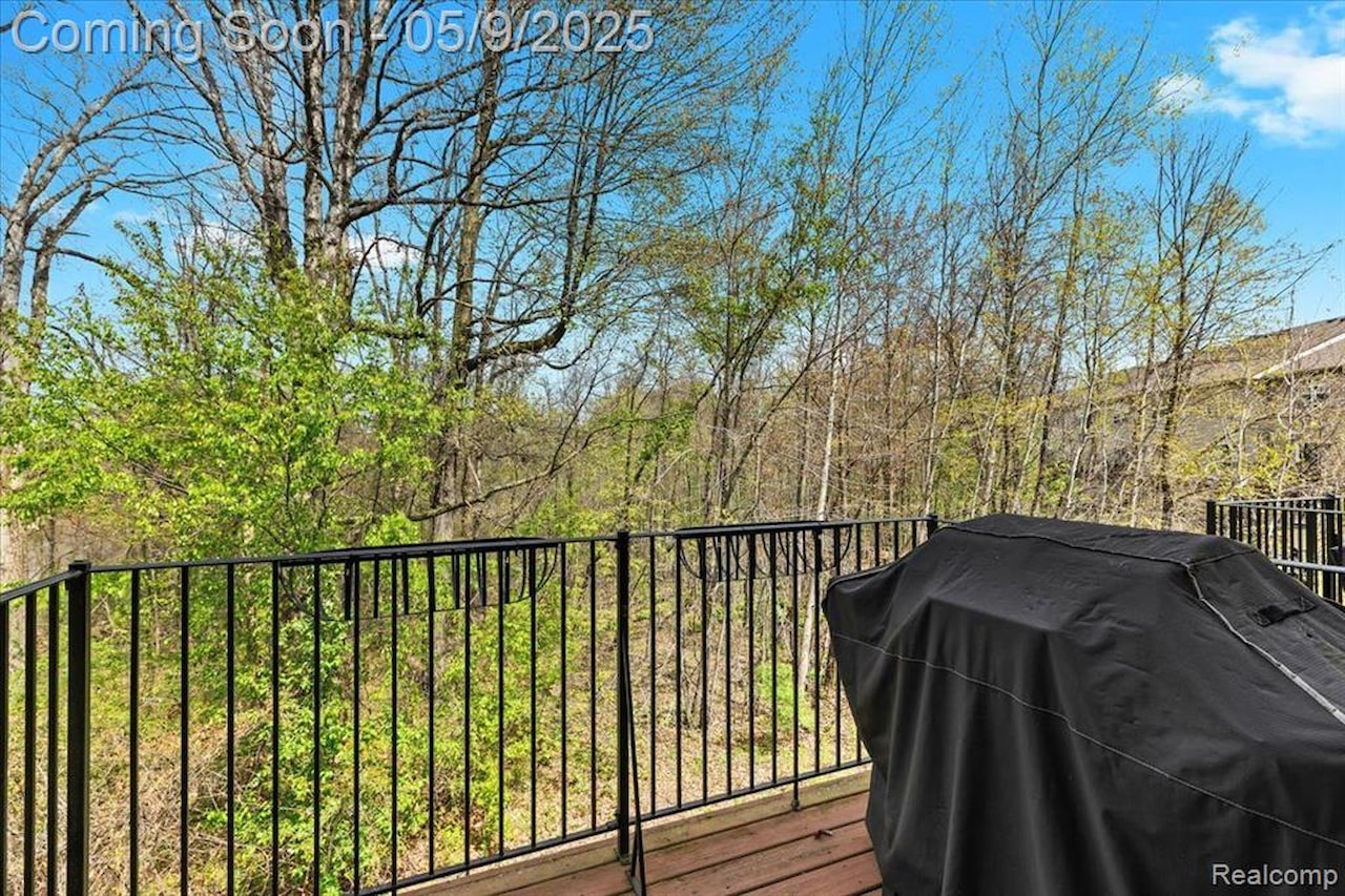 1621 Red Hickory in Howell Twp, MI Photo 24