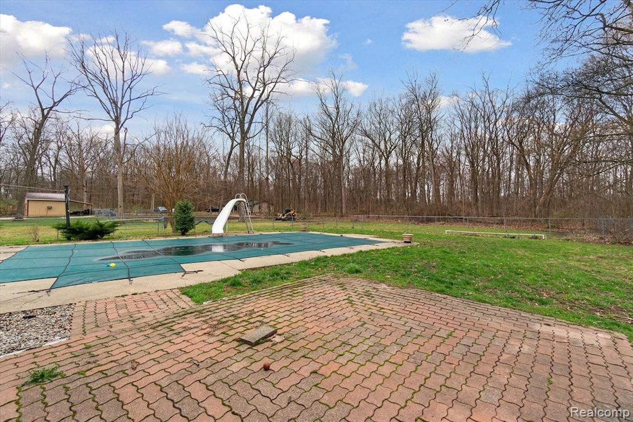 13196 Torrey Rd in Fenton Twp, MI Photo 46