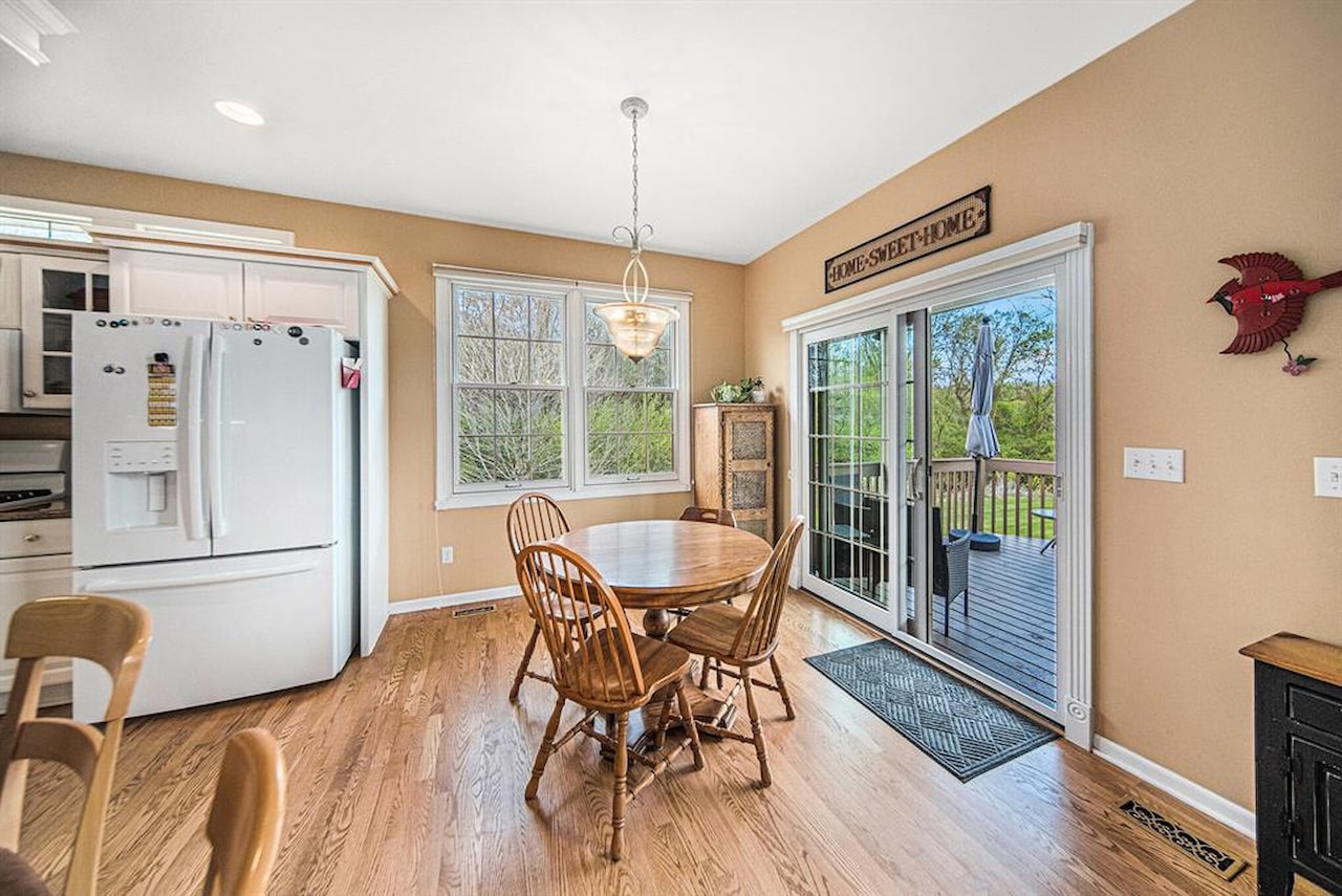 9693 Woodbend in York Twp, MI Photo 12