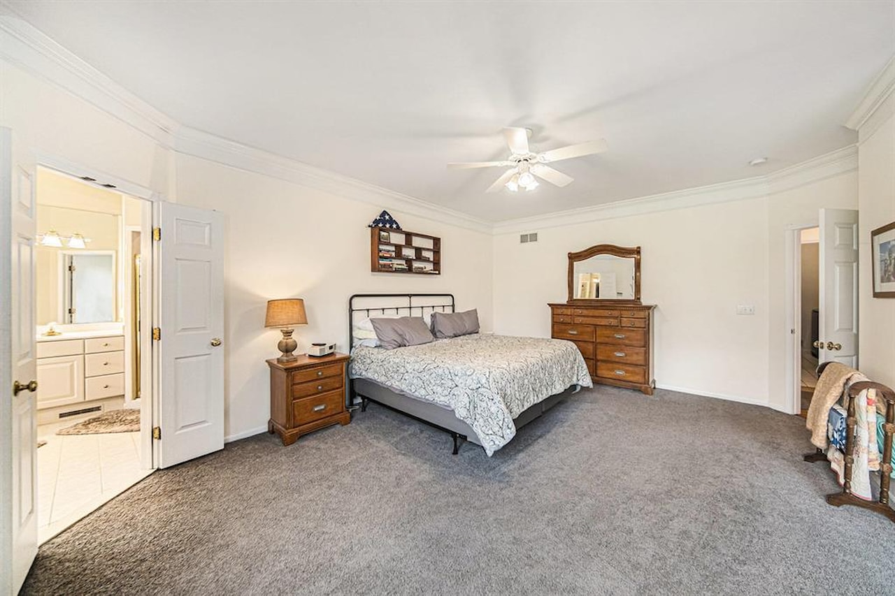 9693 Woodbend in York Twp, MI Photo 18