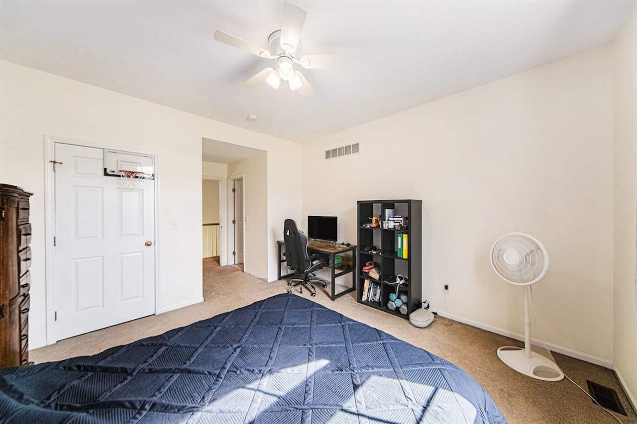 9693 Woodbend in York Twp, MI Photo 21