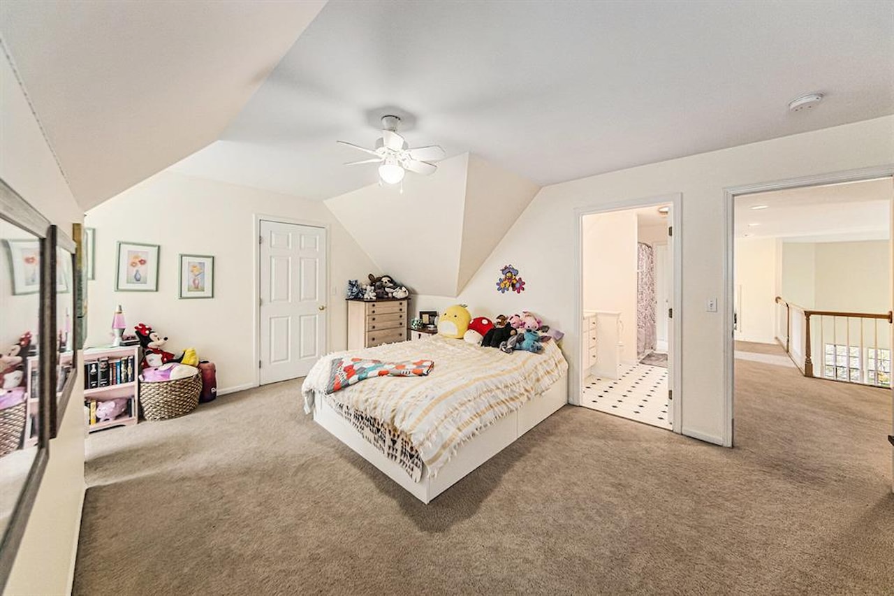 9693 Woodbend in York Twp, MI Photo 24