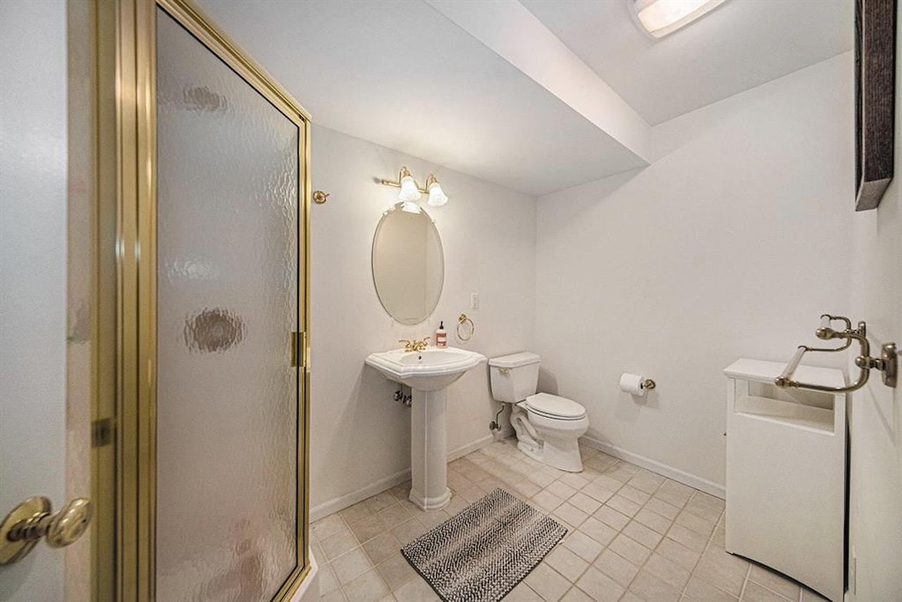9693 Woodbend in York Twp, MI Photo 34