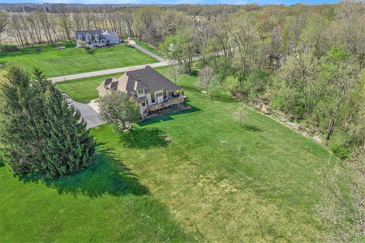 9693 Woodbend in York Twp, MI Photo 42