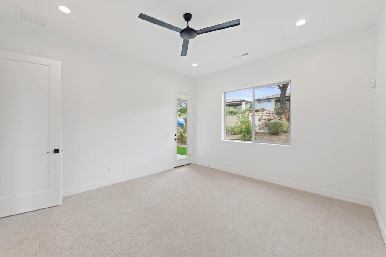 2240 W Sunbrook DR #16 St George, UT 84770 home for sale, MLS#25-261082 - Erika Rogers Photo 10