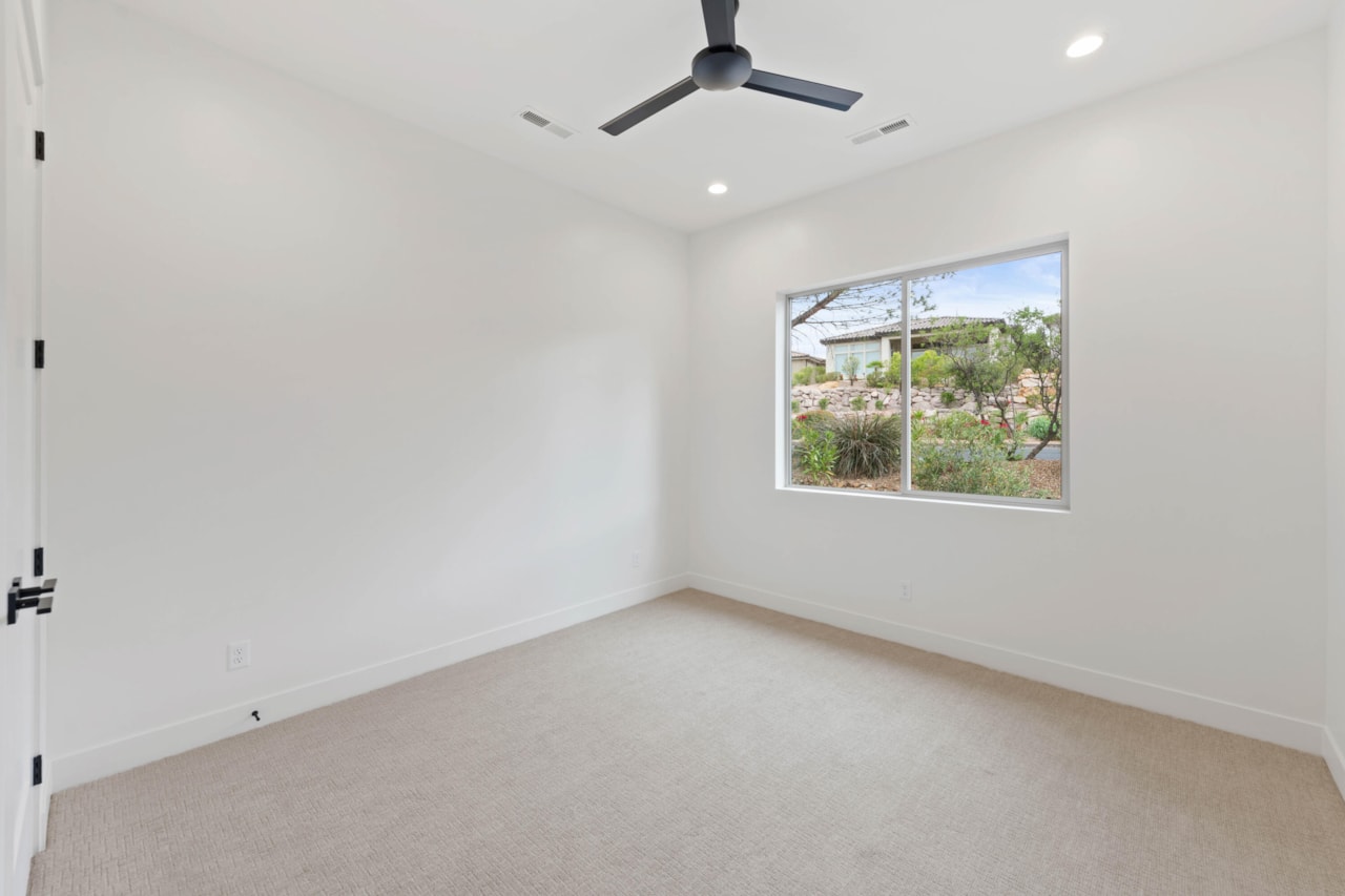 2240 W Sunbrook DR #16 St George, UT 84770 home for sale, MLS#25-261082 - Erika Rogers Photo 17