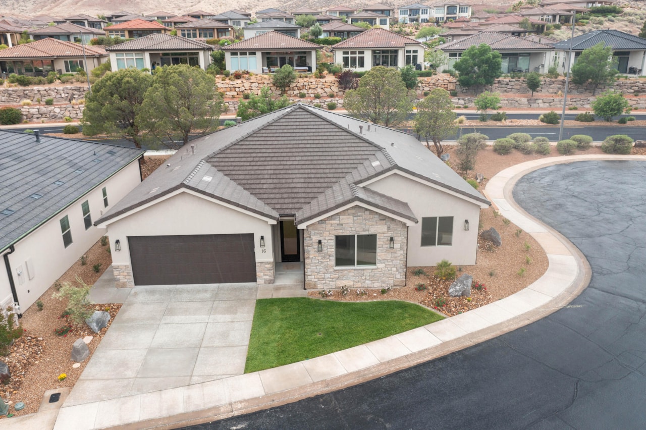 2240 W Sunbrook DR #16 St George, UT 84770 home for sale, MLS#25-261082 - Erika Rogers Photo 30