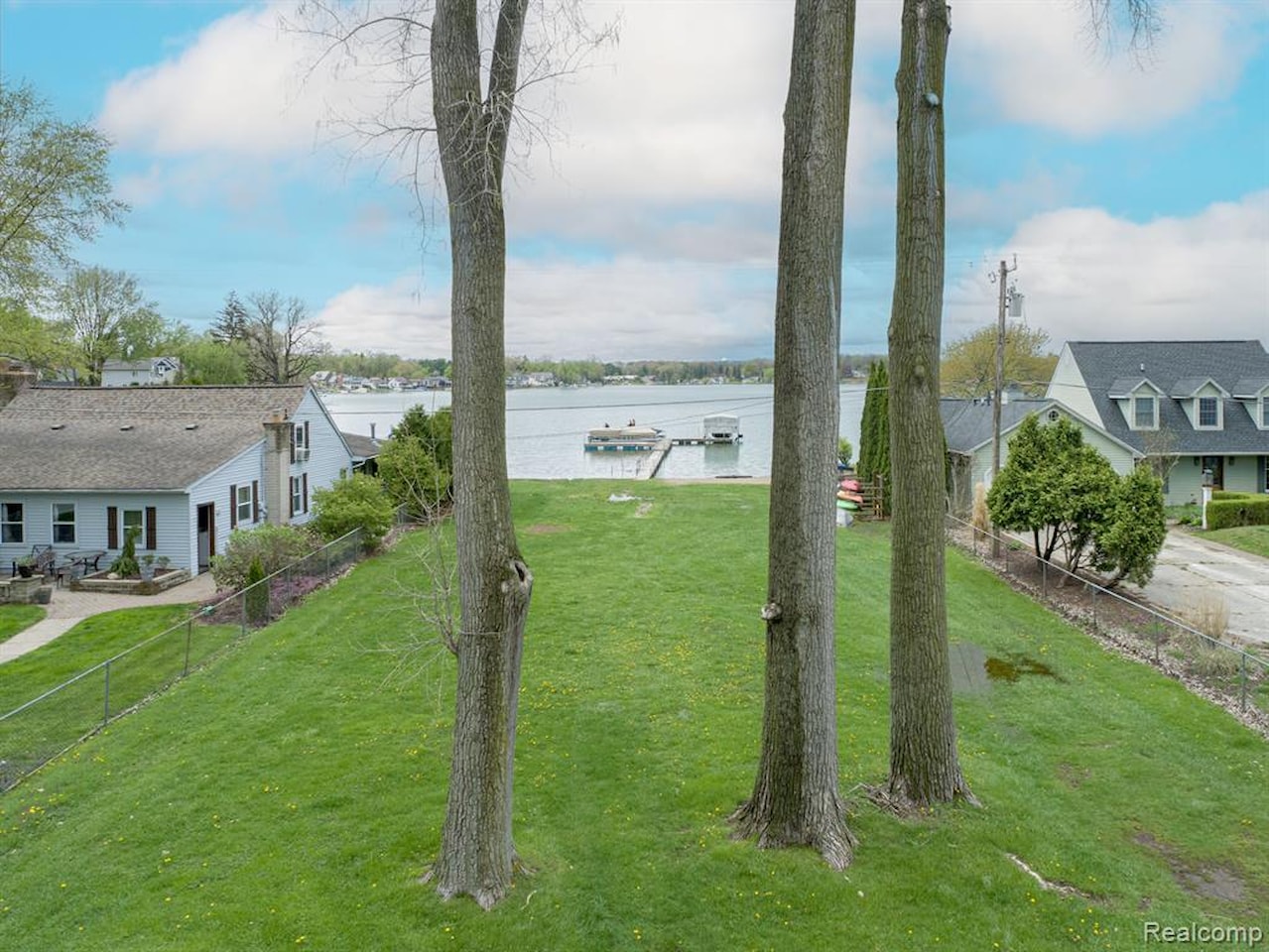 9550 Silverside in Green Oak Twp, MI Photo 5