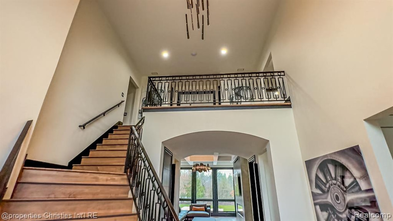 47490 Bellagio Dr in Novi, MI Photo 10