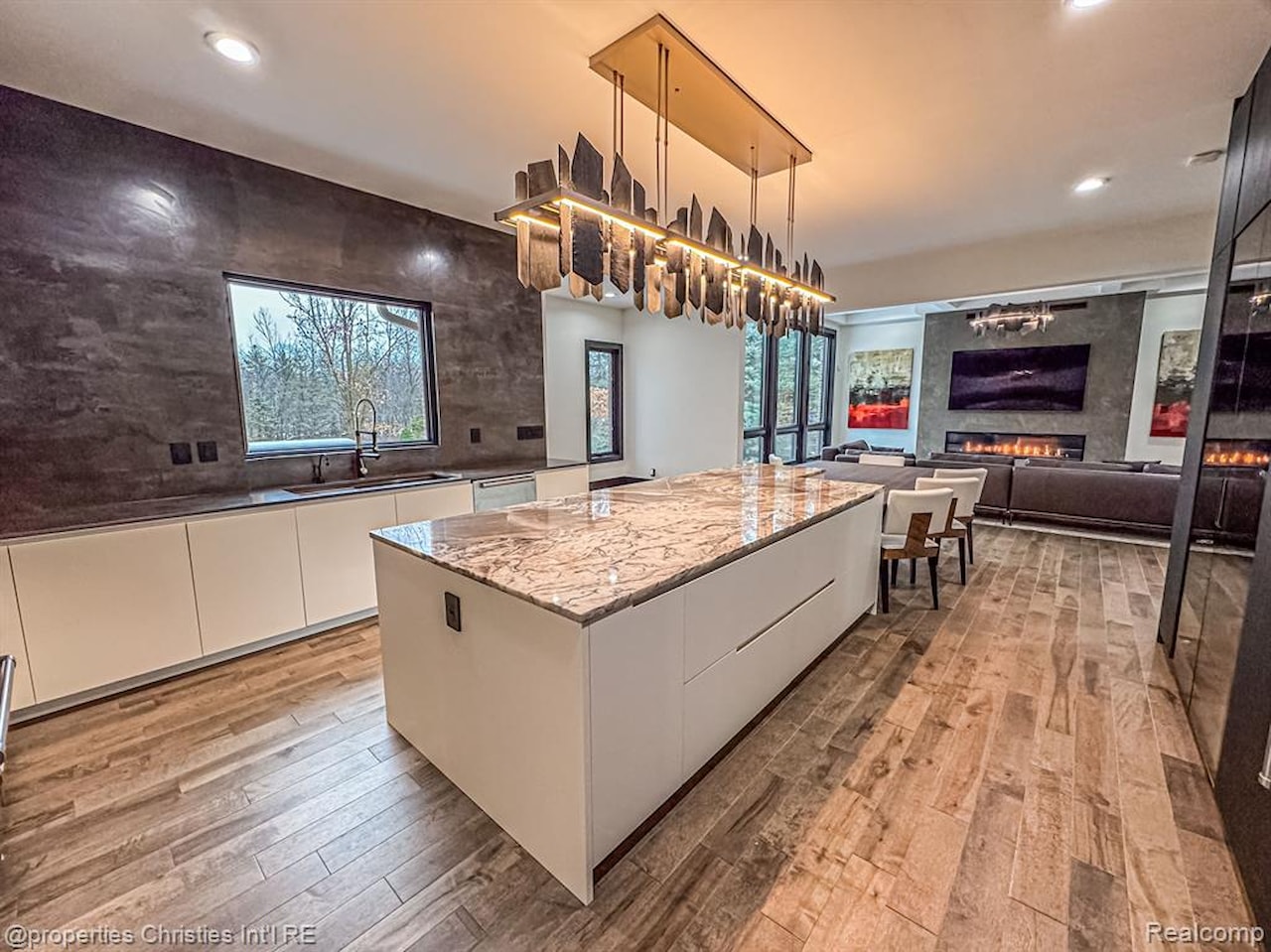 47490 Bellagio Dr in Novi, MI Photo 17