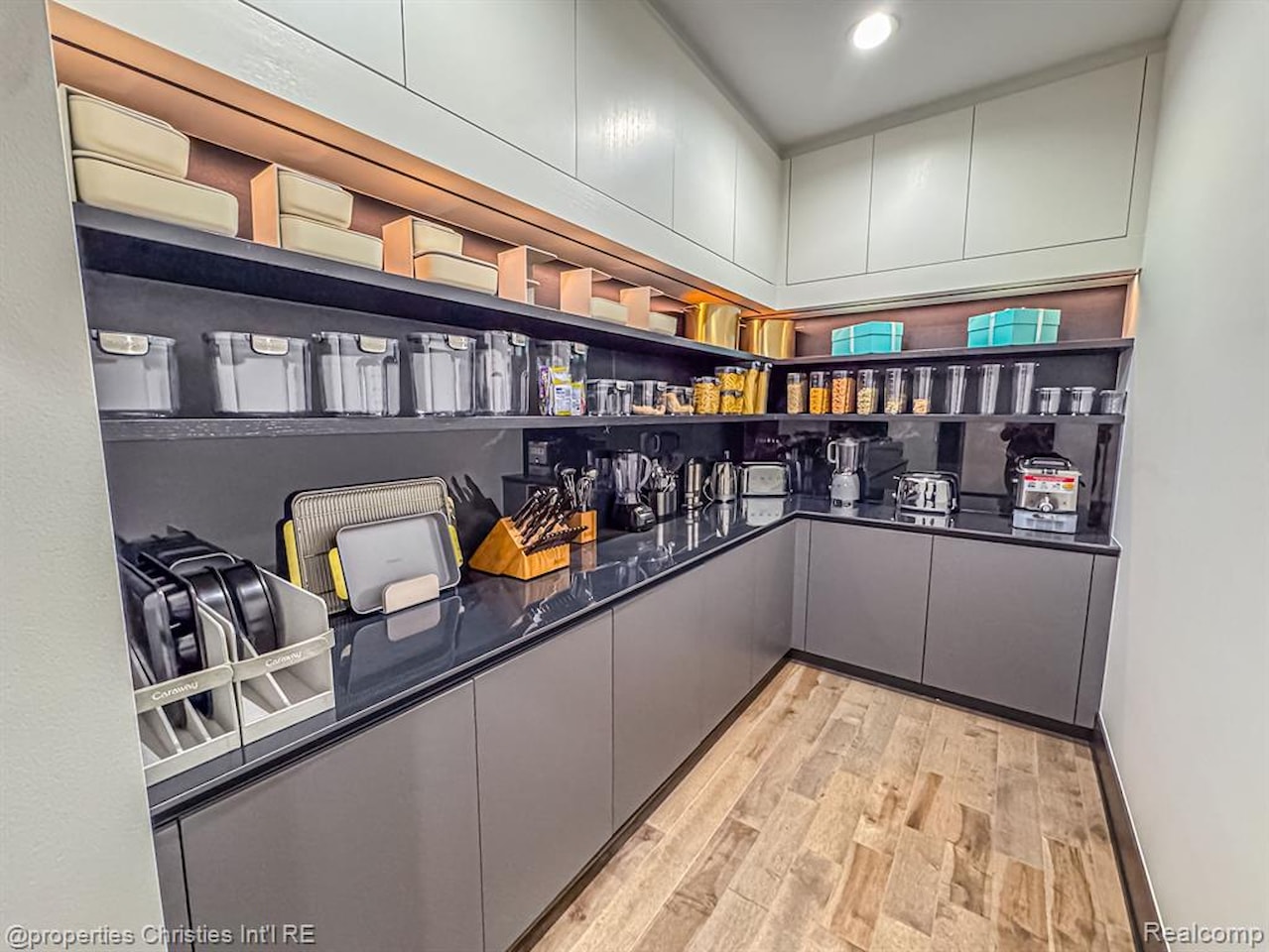 47490 Bellagio Dr in Novi, MI Photo 21