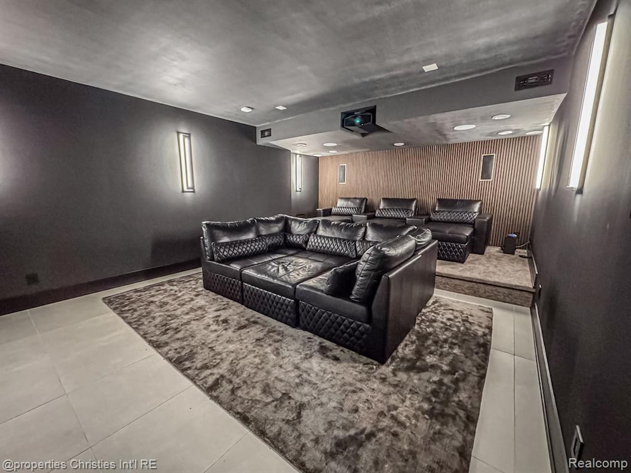 47490 Bellagio Dr in Novi, MI Photo 37