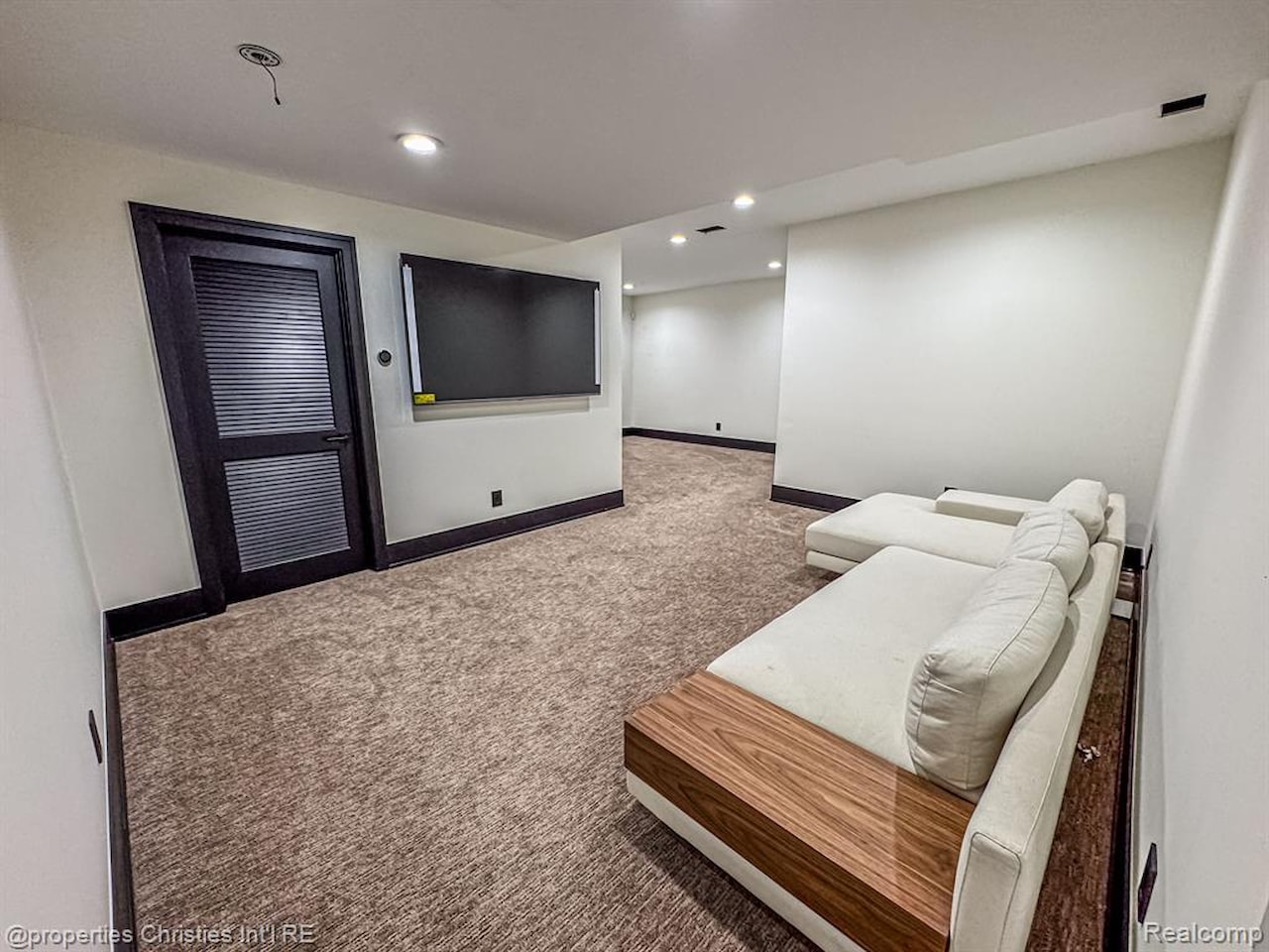 47490 Bellagio Dr in Novi, MI Photo 40