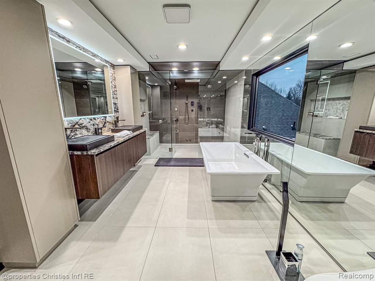 47490 Bellagio Dr in Novi, MI Photo 31