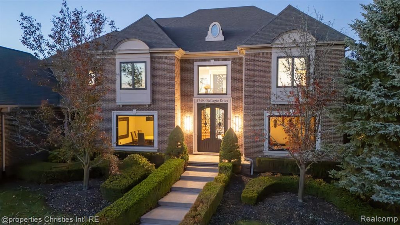 47490 Bellagio Dr in Novi, MI Photo 48