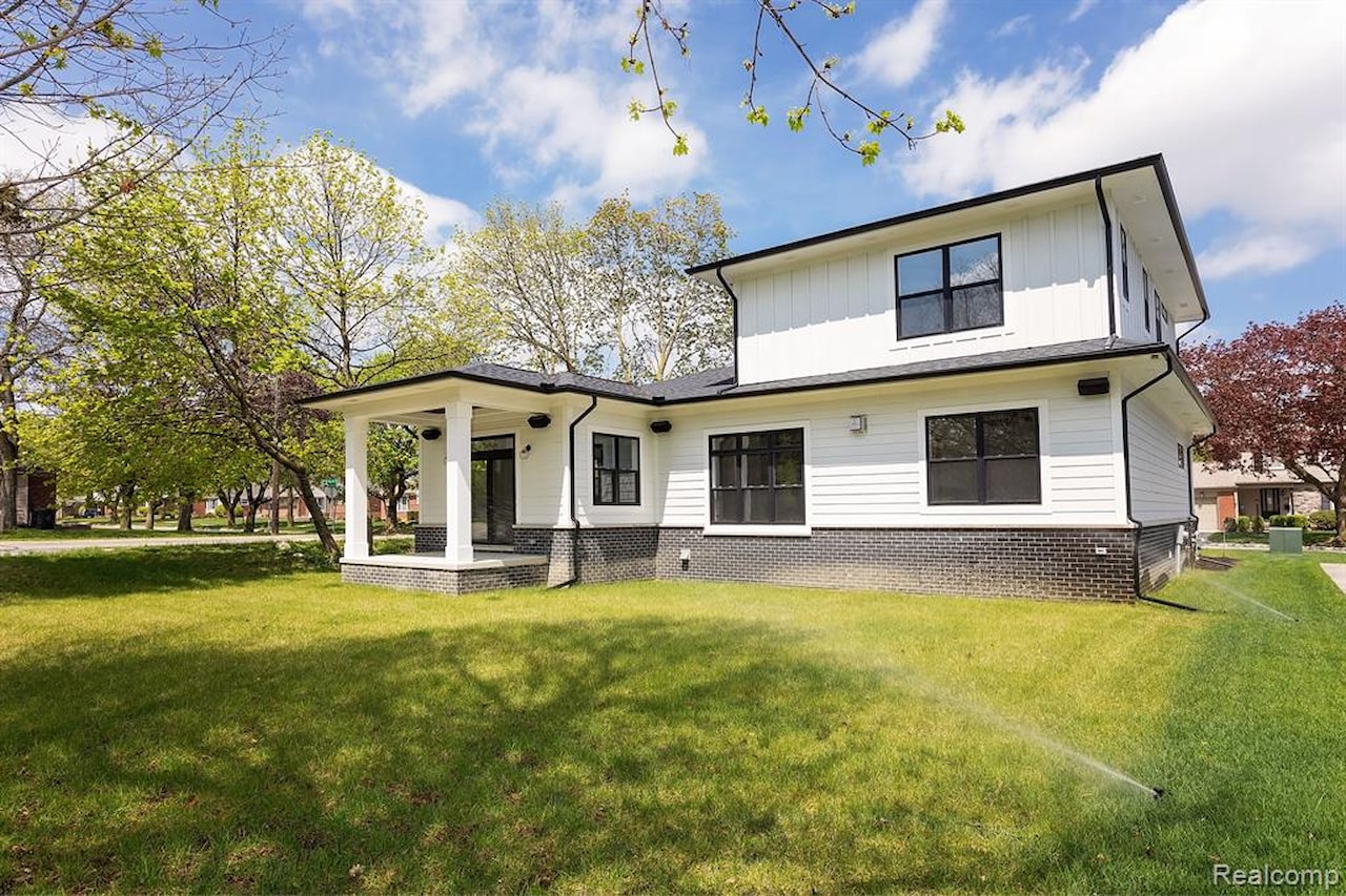 100 Edmund Ave in Royal Oak, MI Photo 50