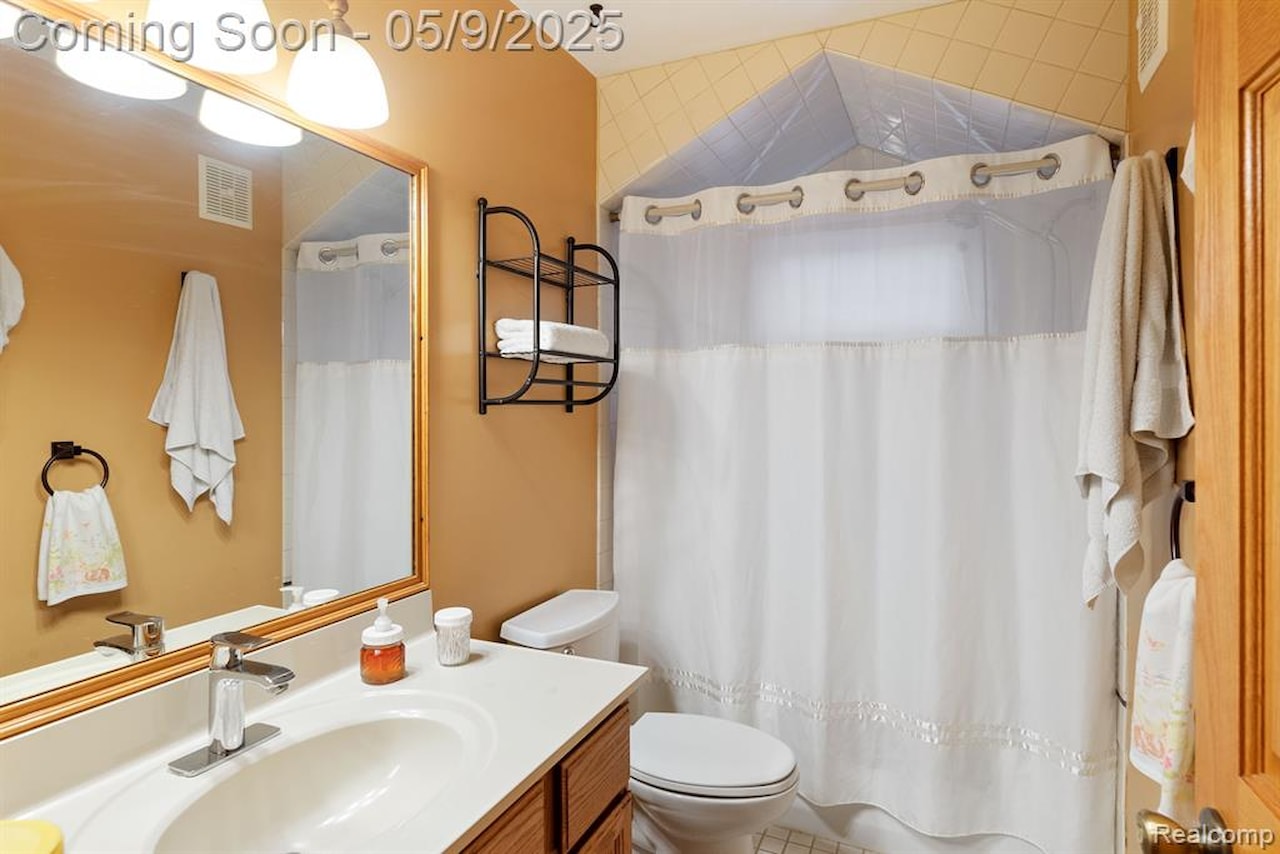 4945 Walker Dr in Brighton Twp, MI Photo 15