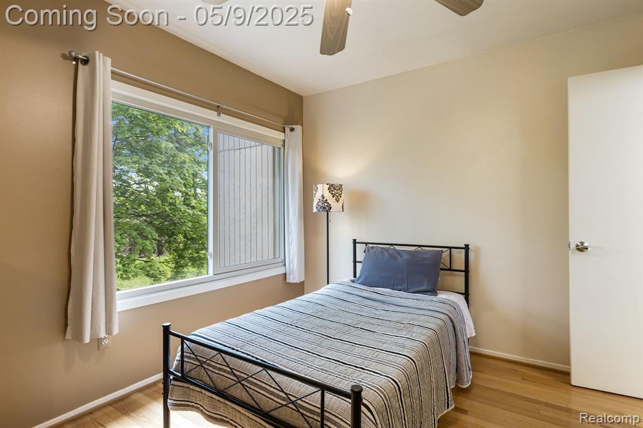 39507 Country Ln in Novi, MI Photo 15