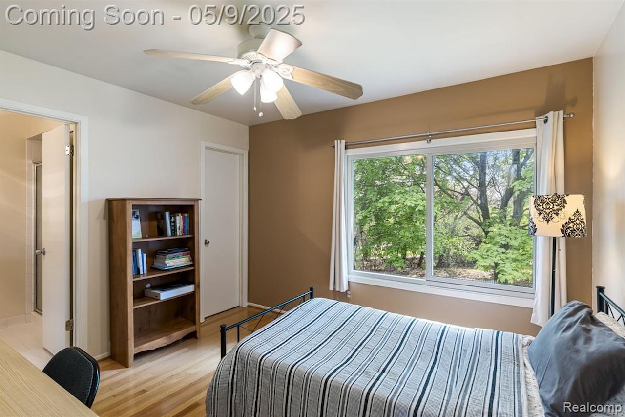 39507 Country Ln in Novi, MI Photo 16