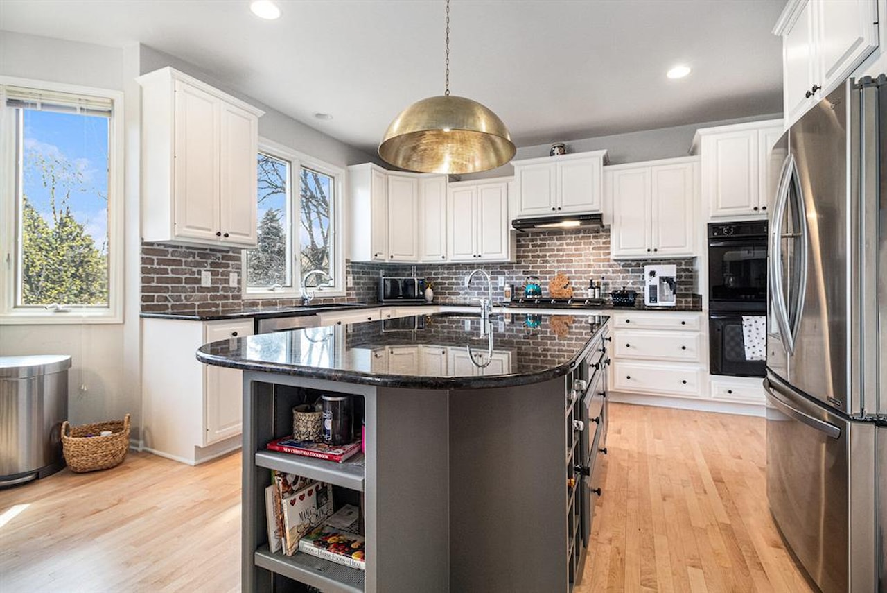 9037 Yorkshire Dr in York Twp, MI Photo 2