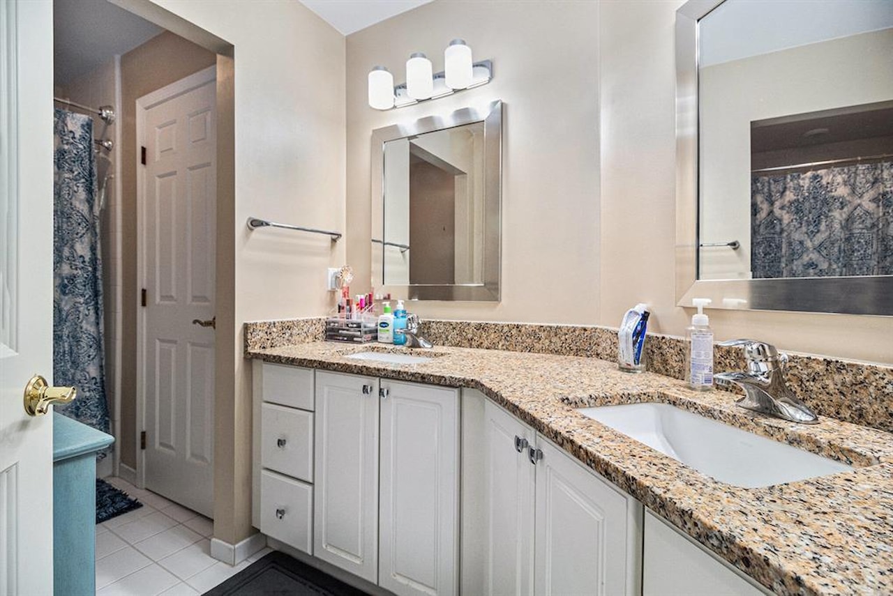 9037 Yorkshire Dr in York Twp, MI Photo 20