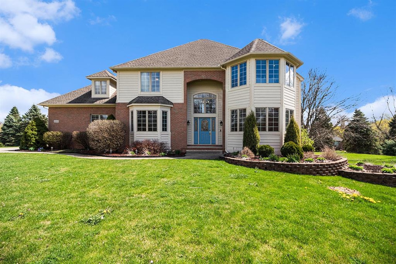 9037 Yorkshire Dr in York Twp, MI Photo 32