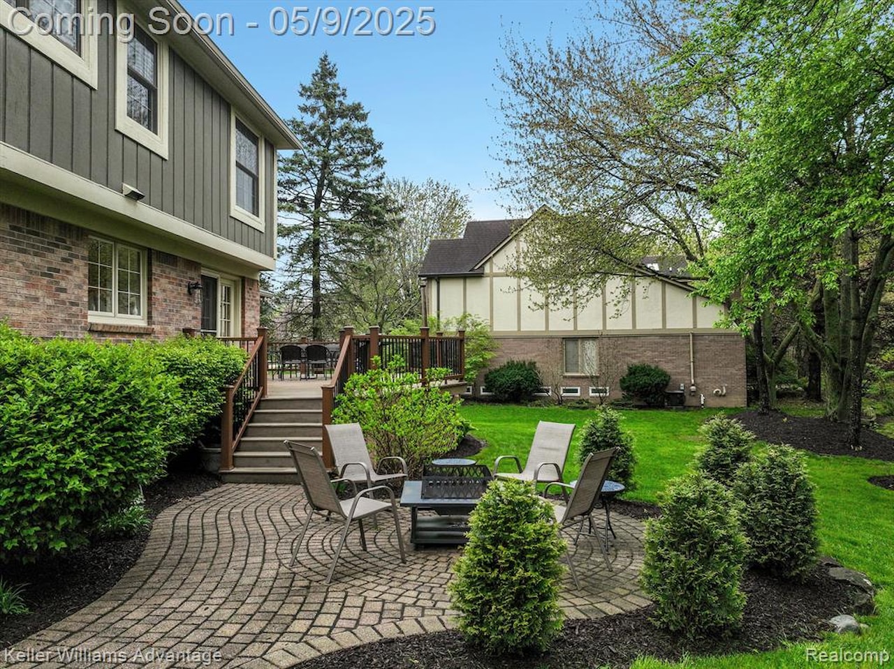 1027 Portsmere in Northville, MI Photo 40