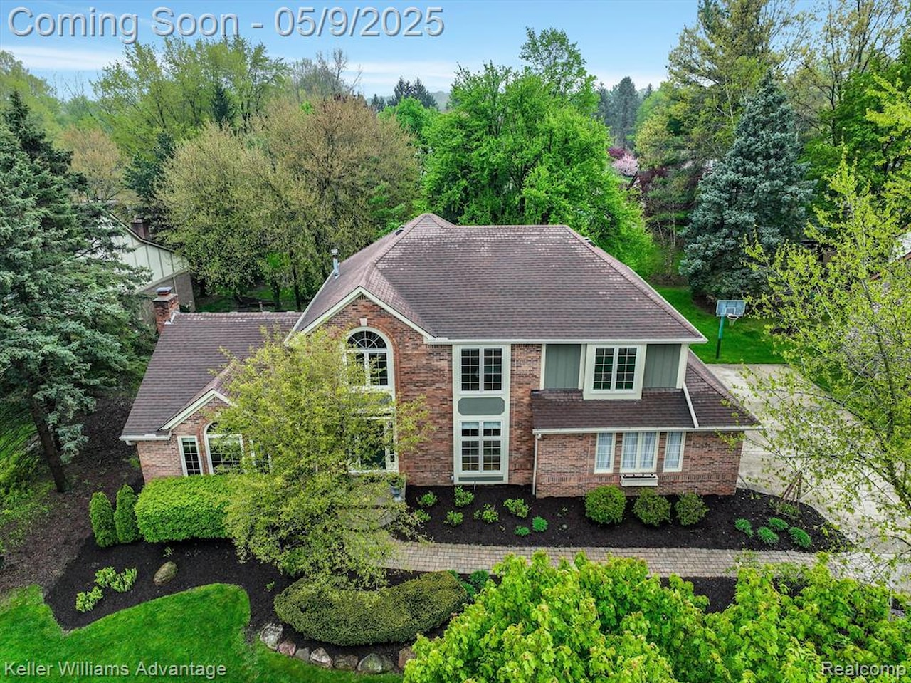 1027 Portsmere in Northville, MI Photo 44